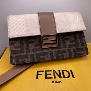 FENDI  Baguette Pouch EUC